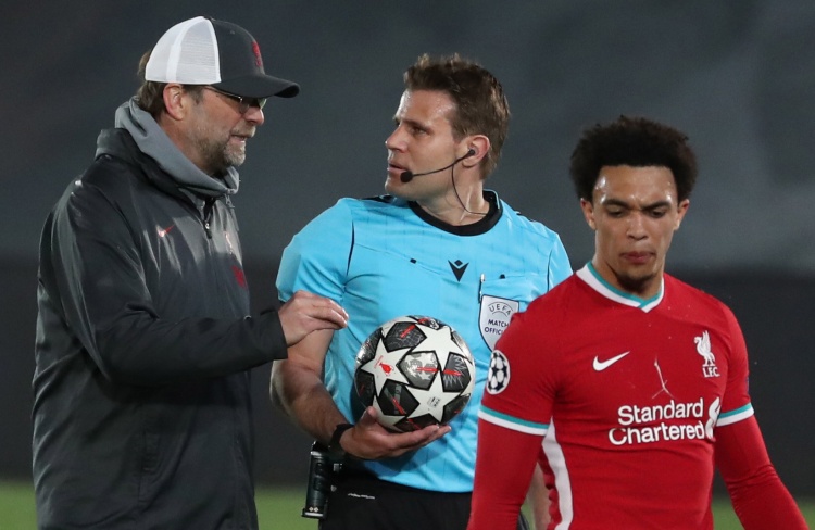 尤文vs恩波利：DV9搭档穆阿尼，麦肯尼出战