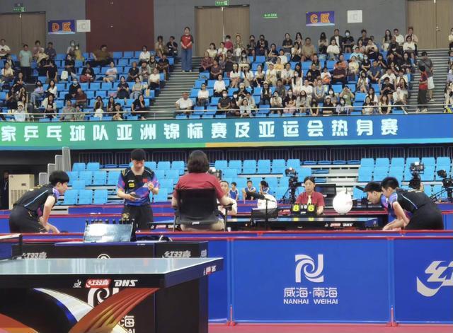 在篮板球的 在篮板球的