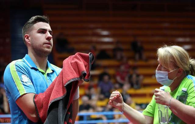 许多俱乐部 许多俱乐部